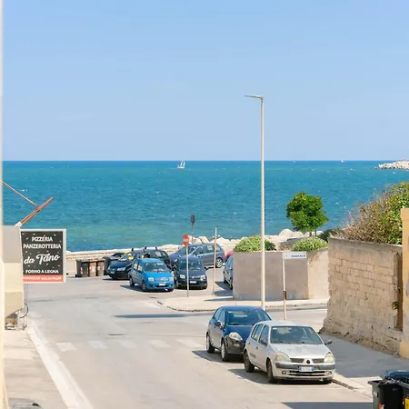 Levante Eight Sea View *