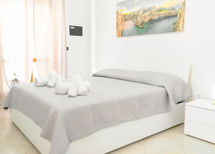 Levante Eight Sea View Apartment * Бари